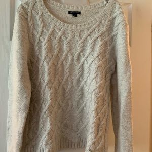 Great warm sweater just in time for the winter!